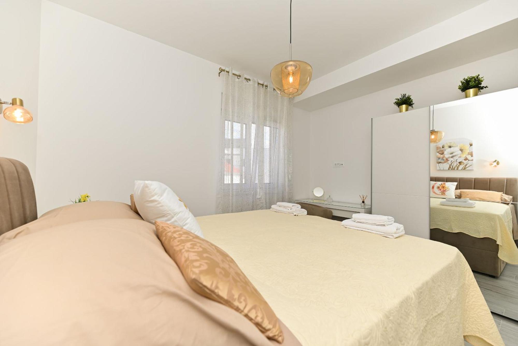 Apartments Diva Trogir Exteriör bild